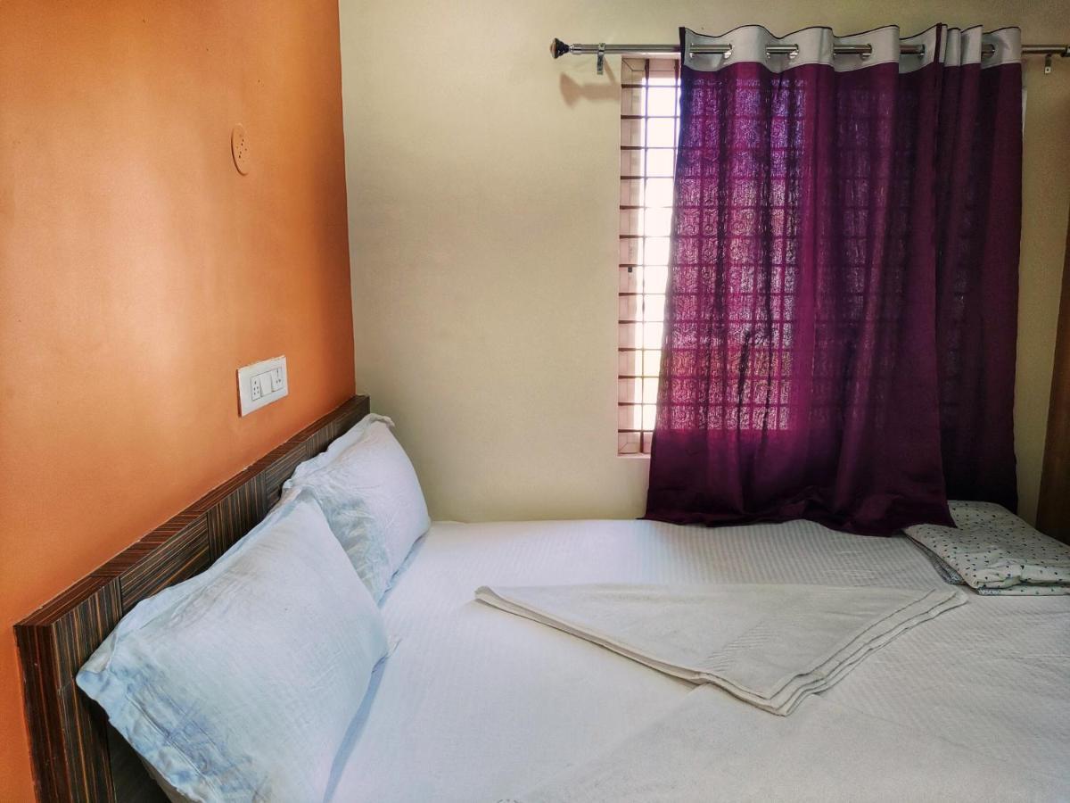 Vijayanagara Home Stay Hampi Exterior foto