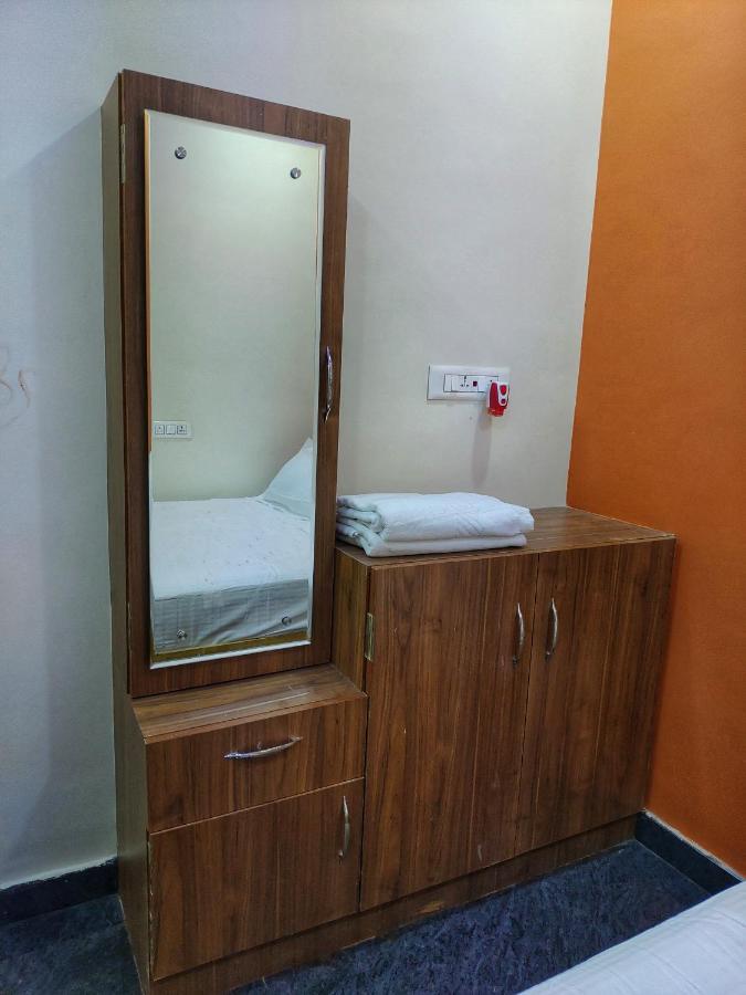 Vijayanagara Home Stay Hampi Exterior foto